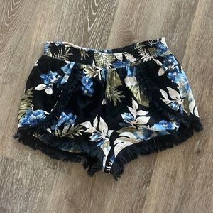 Volcom shorts medium
